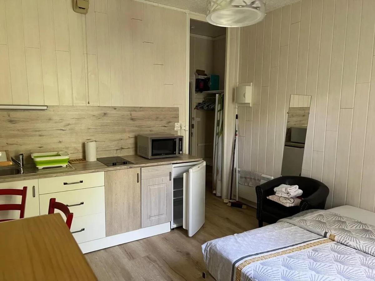 Studio moderne a Neris les Bains de 17 m² - Housity