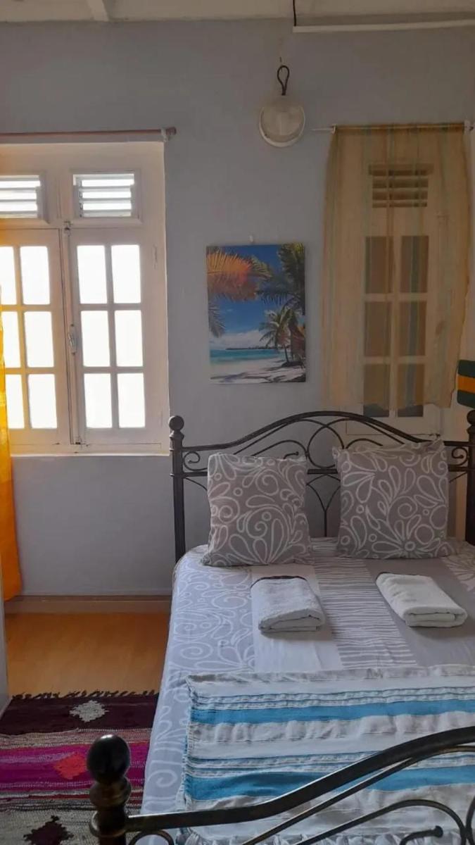 Maison charmante a Saint Pierre avec parking et Wi Fi - Housity