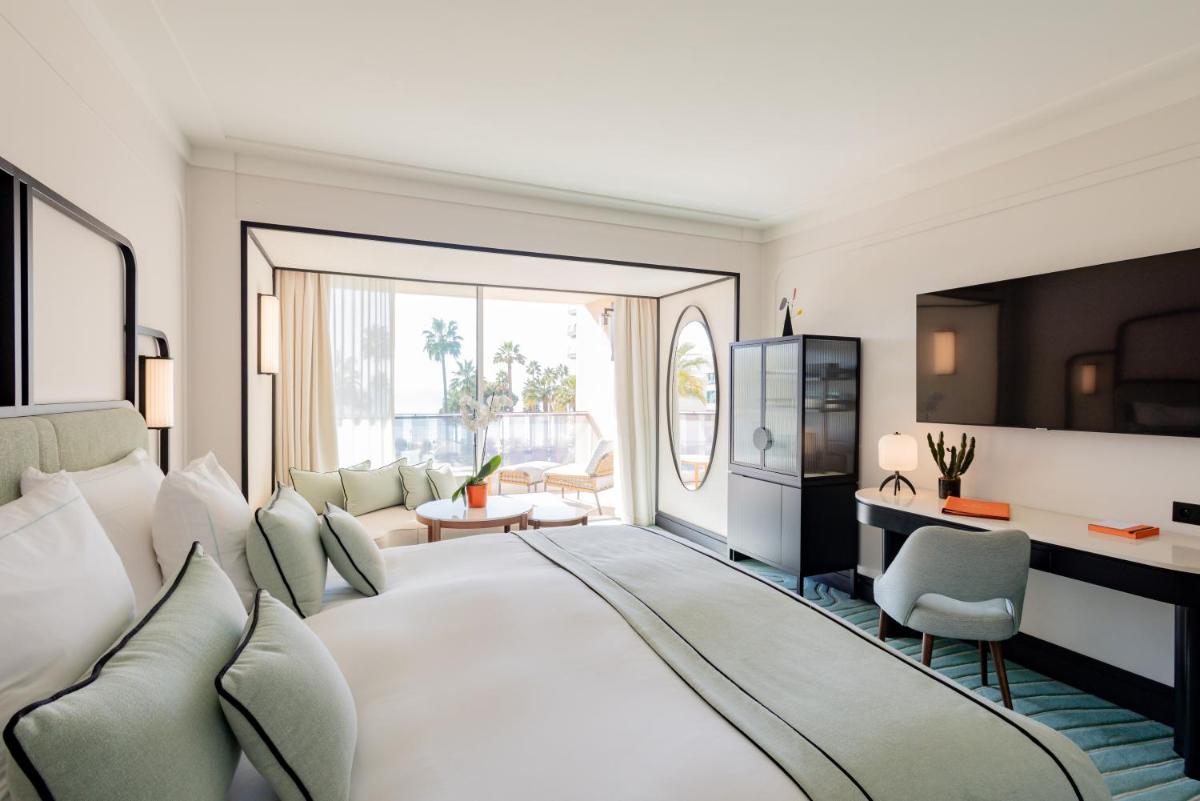 Un ou plusieurs lits dans un hébergement de l'établissement Mondrian Cannes