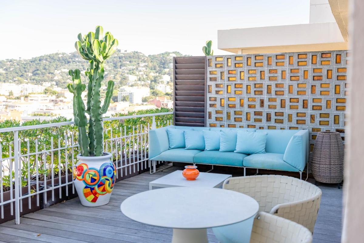 Balcon ou terrasse dans l'établissement Mondrian Cannes