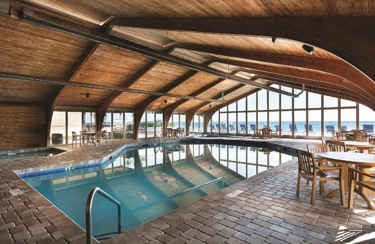 Sands Ocean Club - Housity
