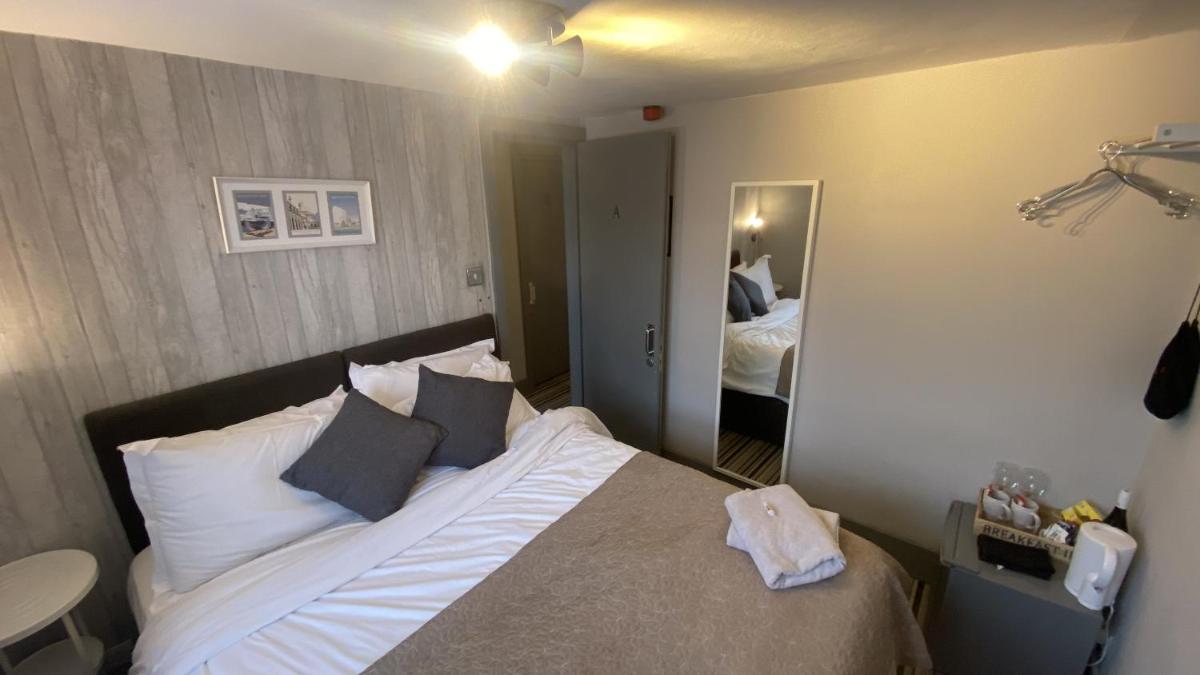 EI8HT Brighton Guest Accommodation - Housity