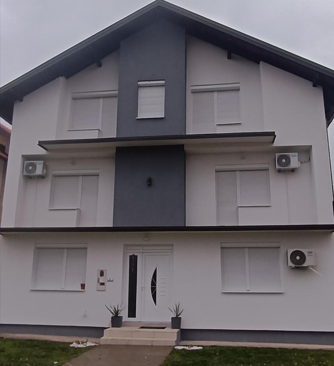Apartman Ugljevik - Housity