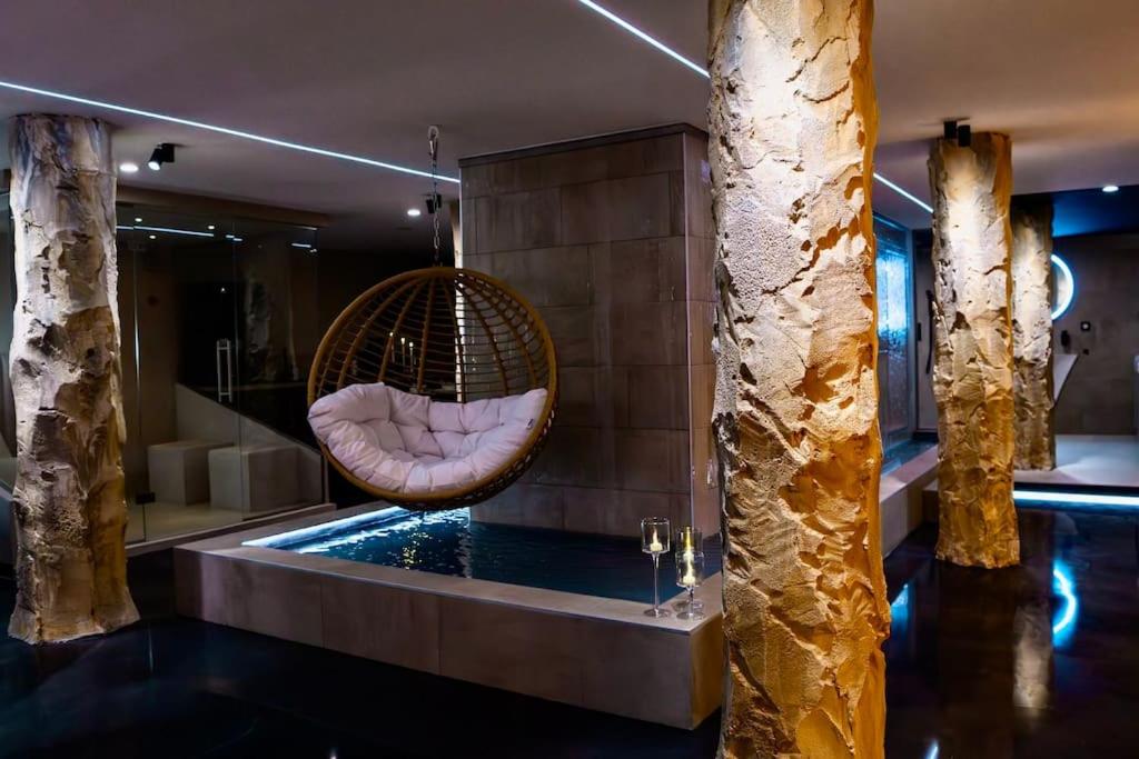 NUXIA Suites&SPA L'Avolupté - Housity