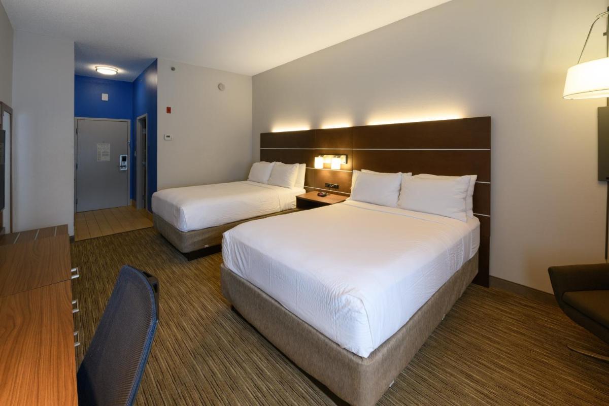 Holiday Inn Express Hotel & Suites Blythewood by IHG - Housity