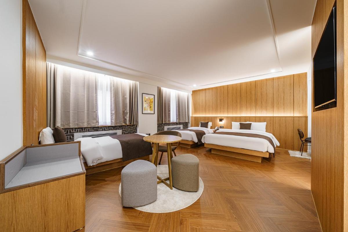 Commodore Hotel Busan - Housity