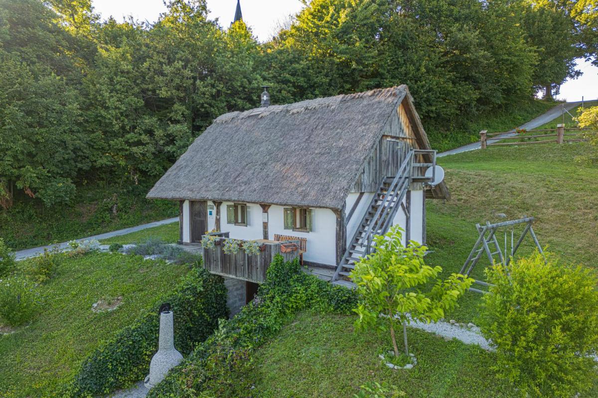 Vineyard Cottage Skatlar 2 - Housity