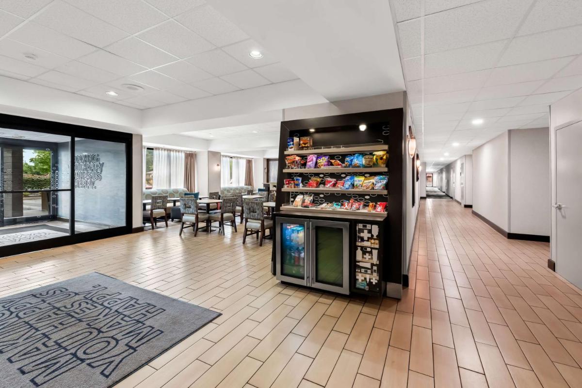 Hampton Inn Pennsville - Housity