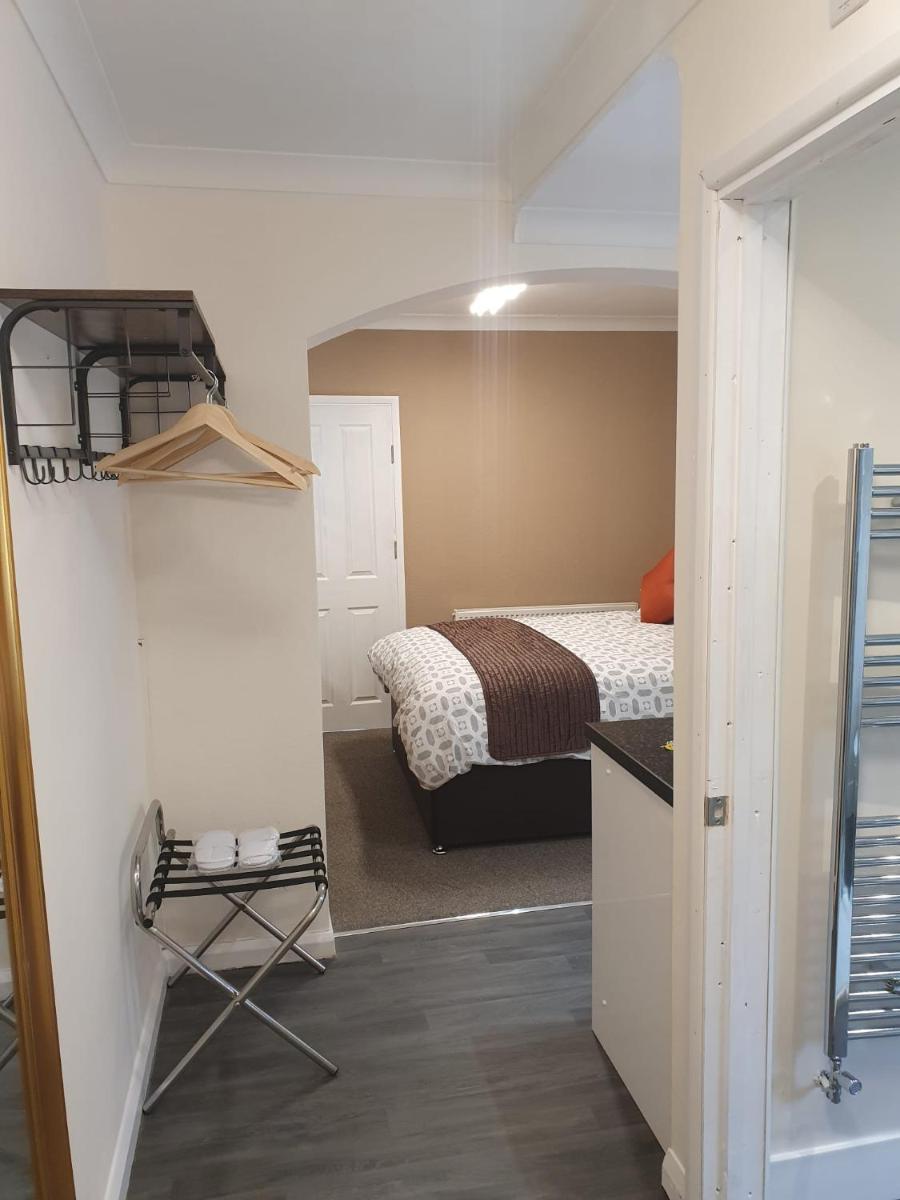 Self contained accommodation - Housity