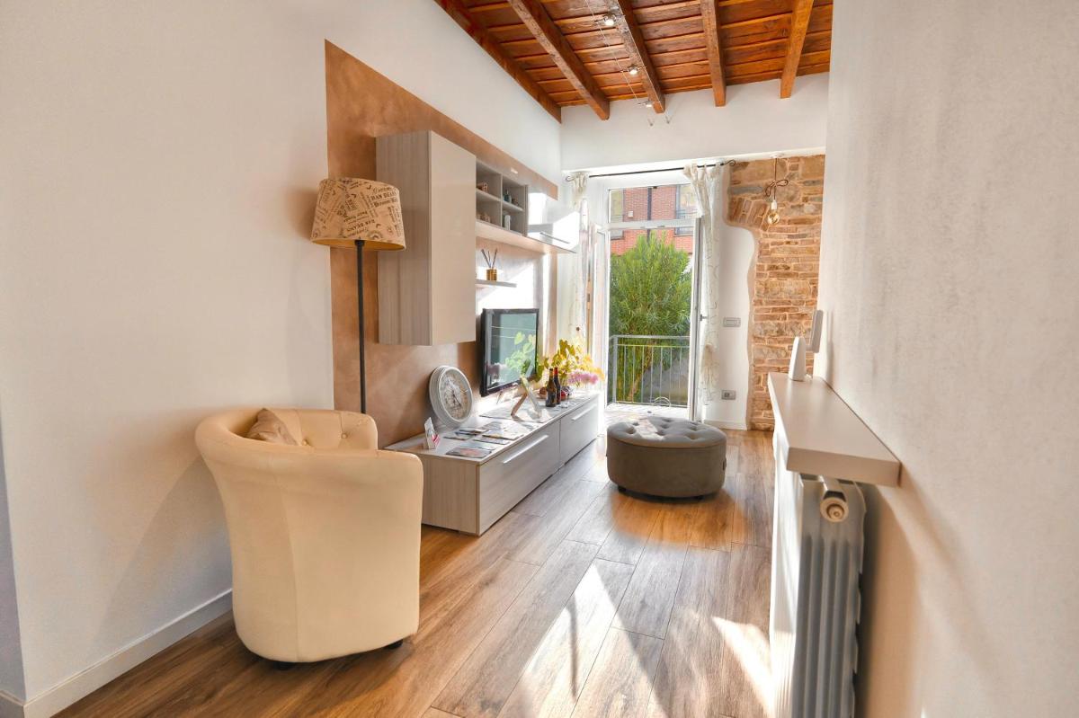 Carrara Deluxe Home - Housity