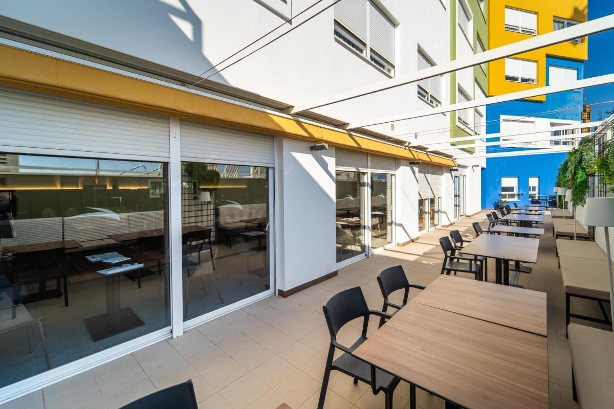 Un balcón o terraza de Vistamar Hotel Luxury Wellness By DLV -Adults Only-