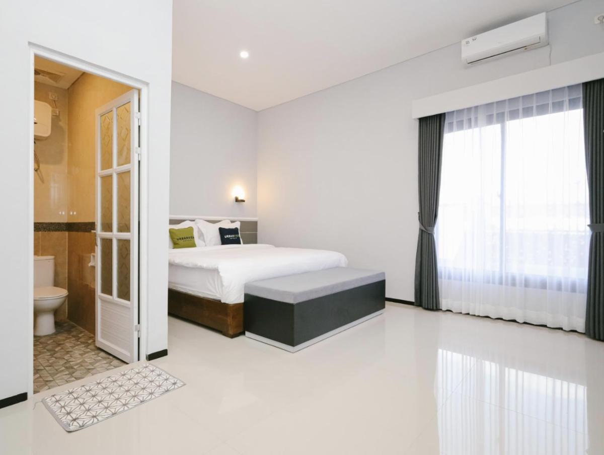 B Syariah Guest House - Housity