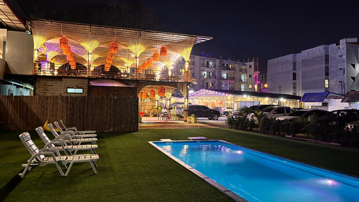 Fahsai Hostel - Housity