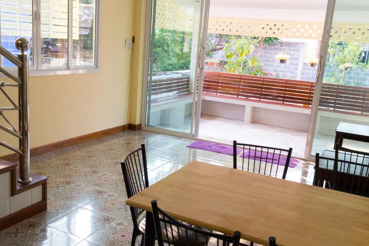 Rak Ban Kerd House - Housity