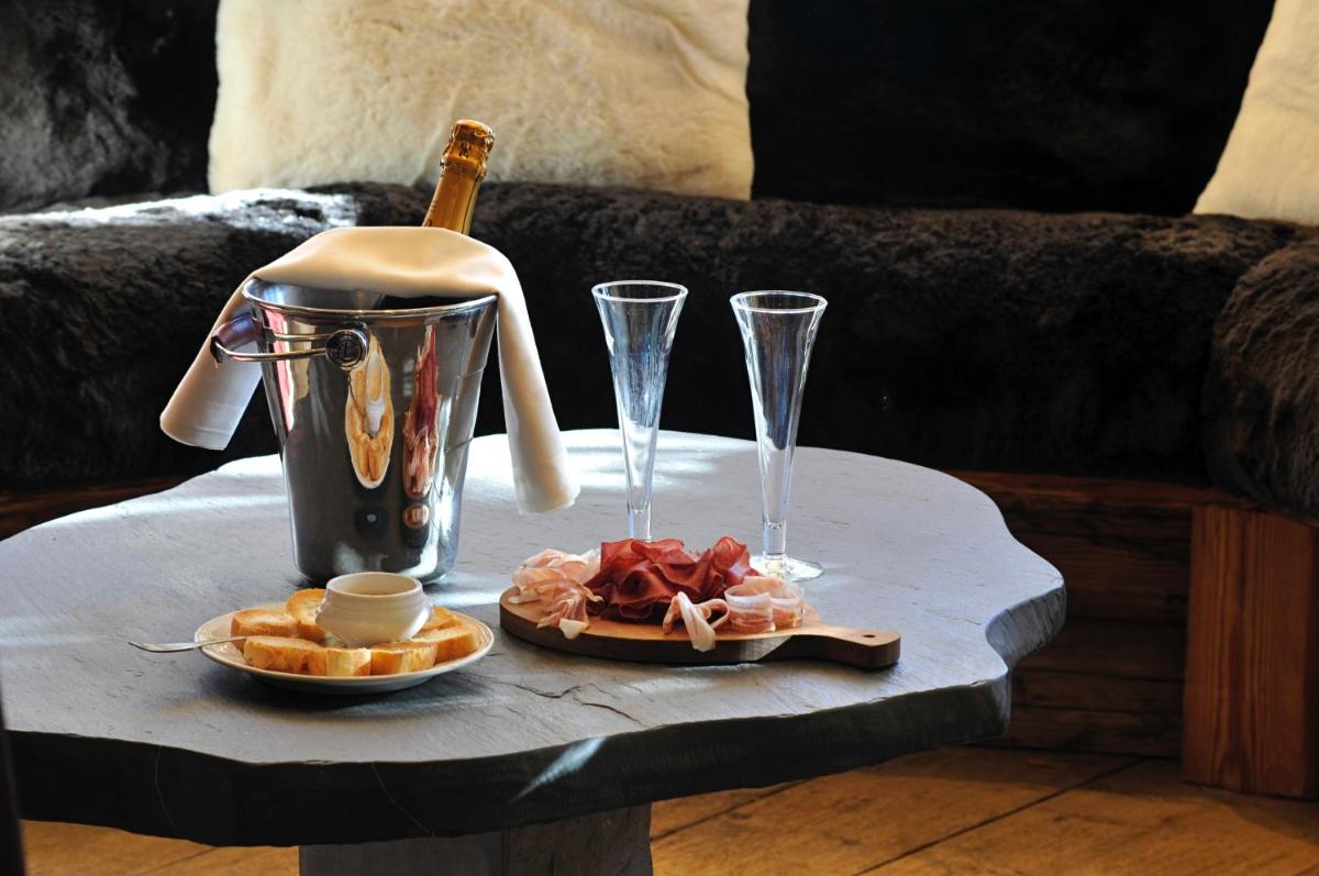 Boissons dans l'établissement Les Gentianettes Hotel & Spa