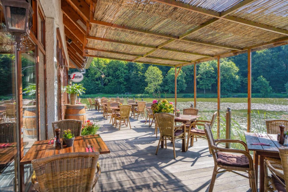 Hotel-Restaurant Eifeler Seehütte - Housity