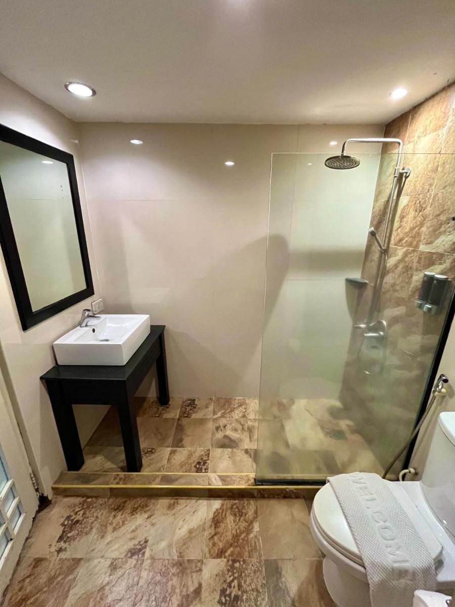 Friendlytel Hotel - Housity