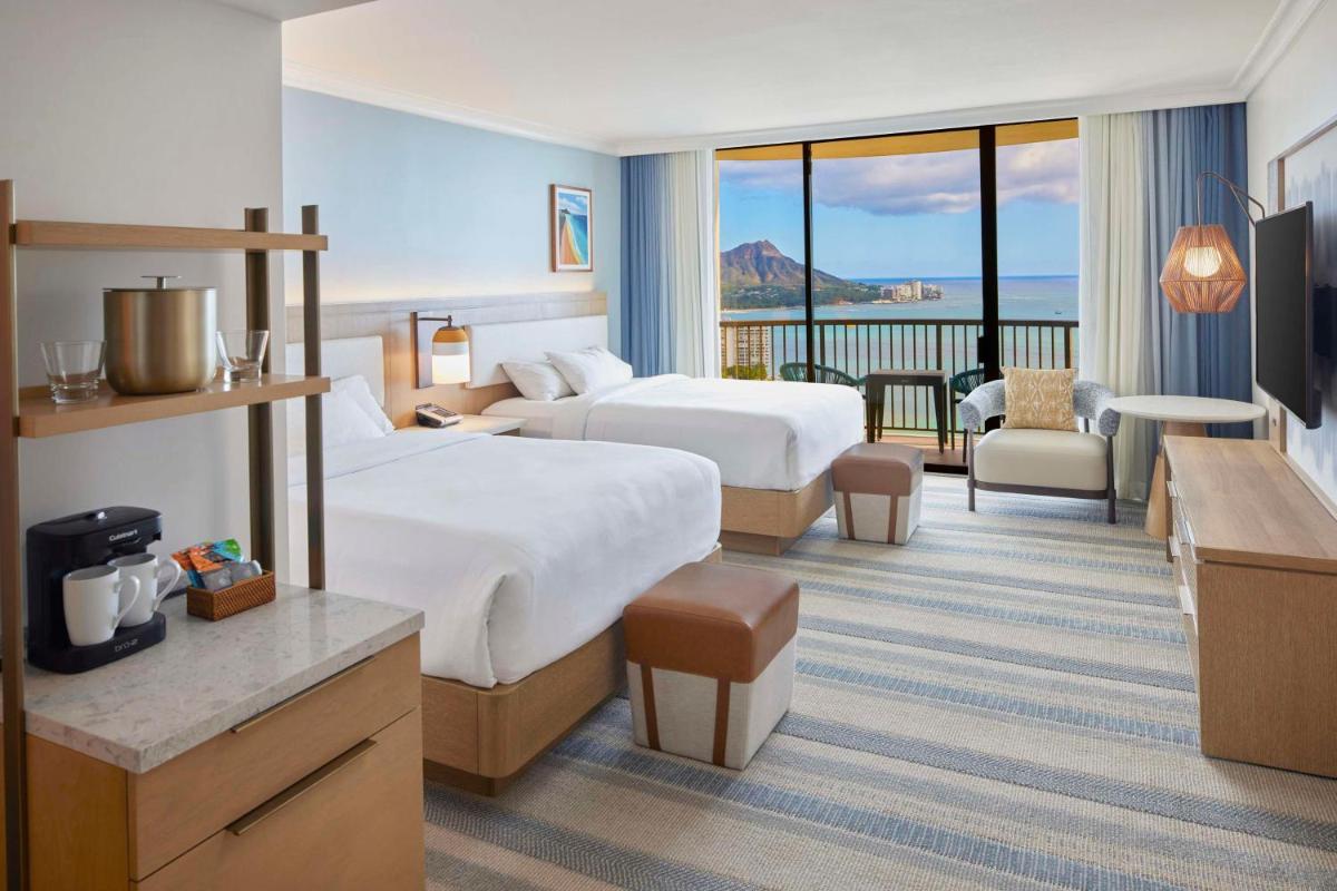 Hilton Hawaiian Village Waikiki Beach Resort - Housity