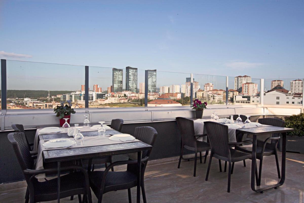 Akoni Hotel - Housity