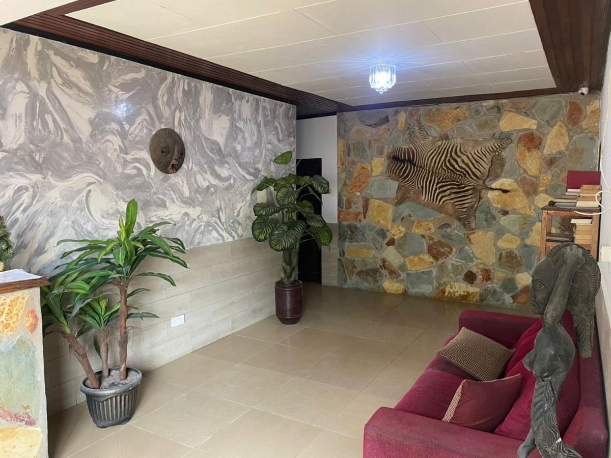 Omanye Lodge - Housity