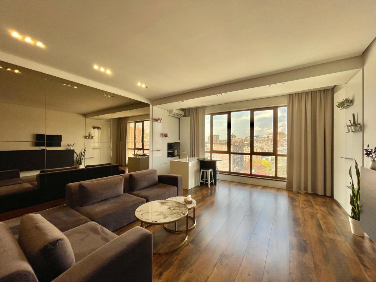 Opera Apartment - Housity