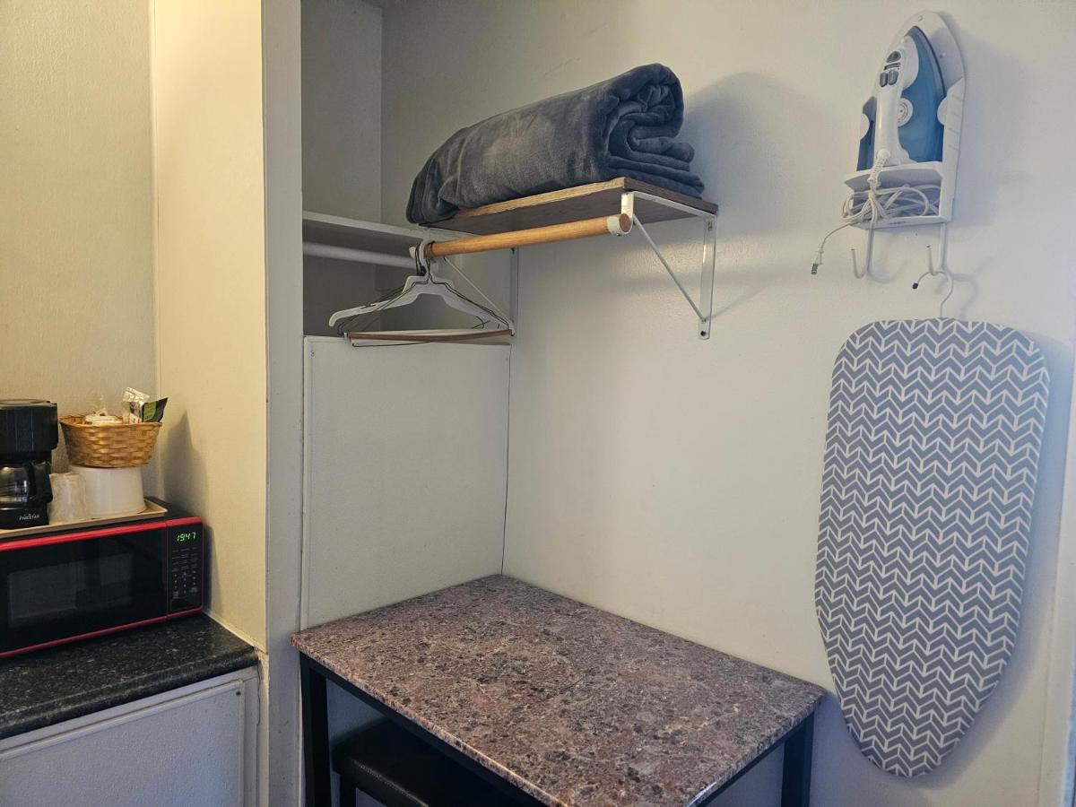 Knights Inn Fairview - Housity