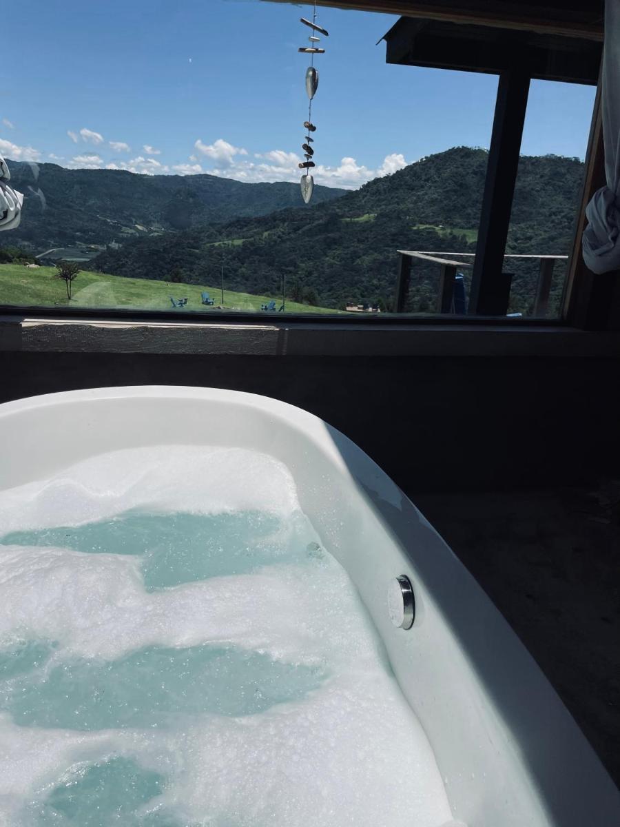 Pousada Colina dos Ventos - Cabana Monte! - Housity