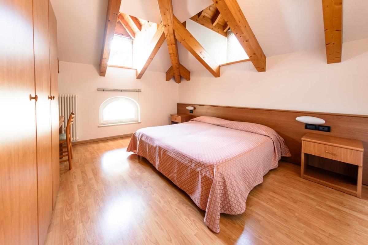 Hotel Vittoria - Housity