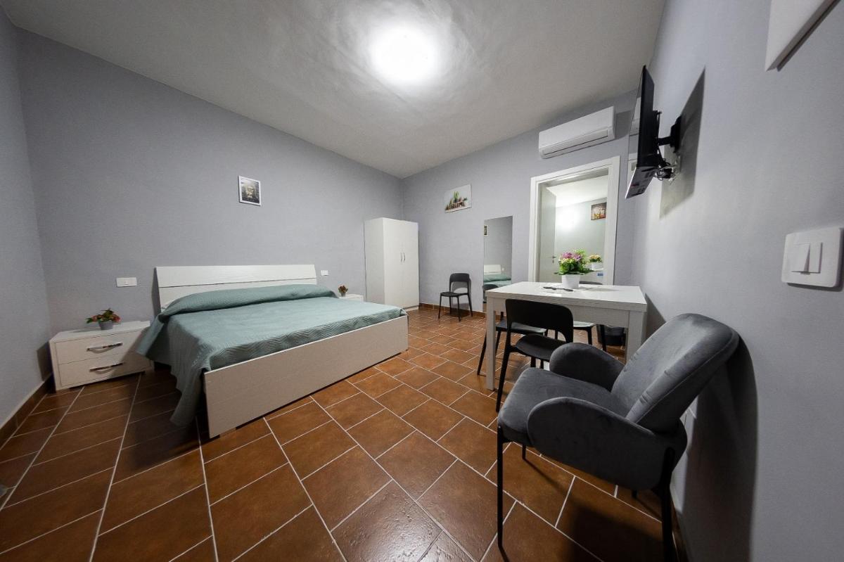 AFFITTACAMERE al CASTELLO AIROLA BN - Housity