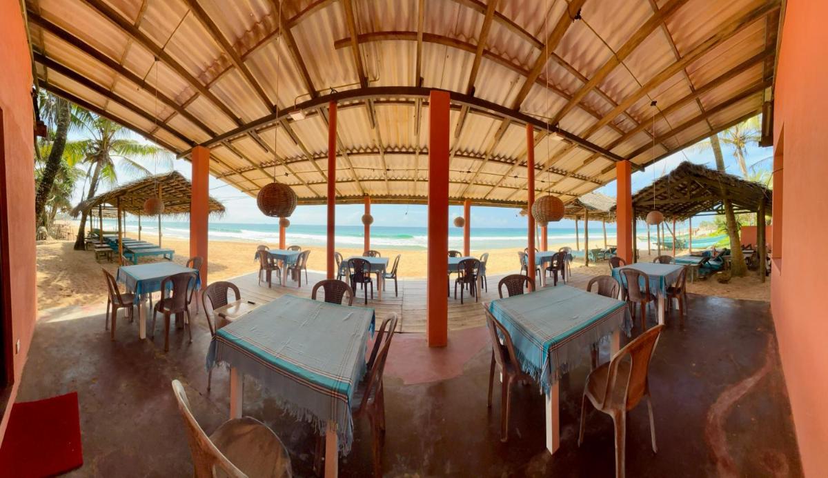 Golden Beach Guest House and Restaurant - Housity