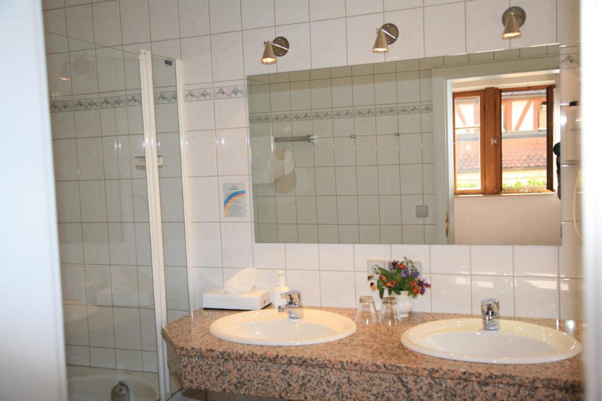 Glocke Weingut und Hotel - Housity
