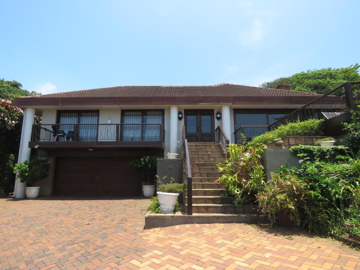 Whispering Waves Villa - Housity