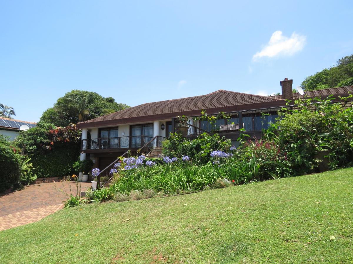 Whispering Waves Villa - Housity