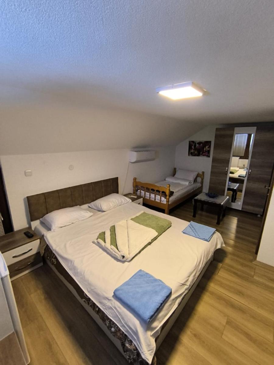 Mountain House - Brezovica - Housity