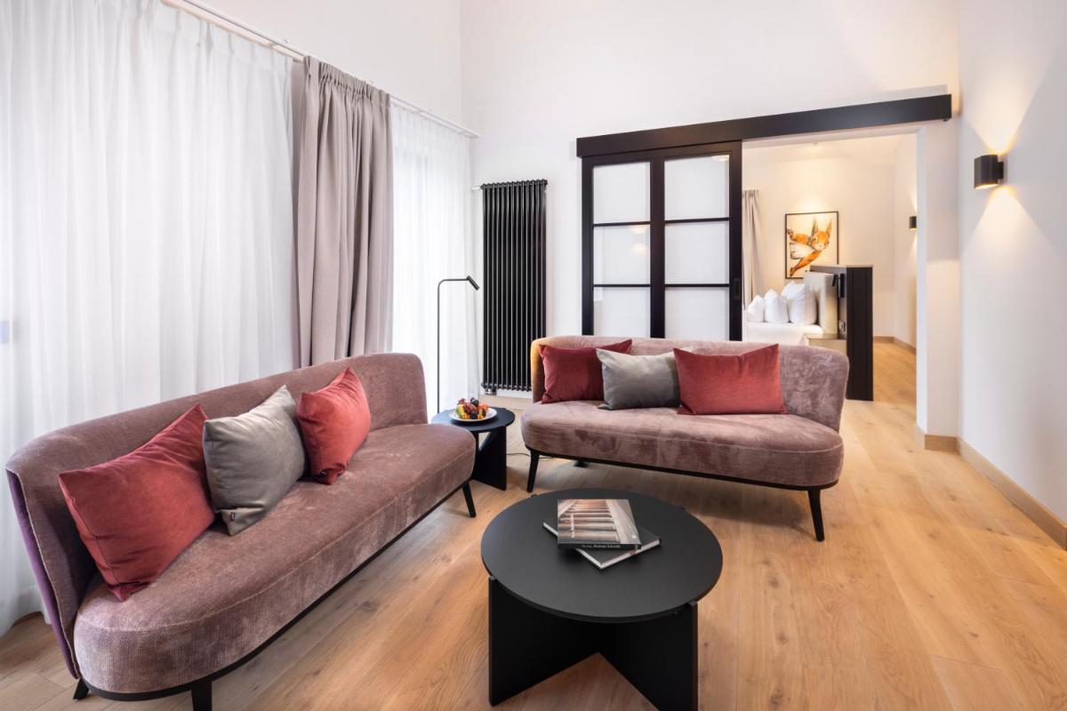 Ein Sitzbereich in der Unterkunft Wellness & Genuss Resort - Engel Obertal