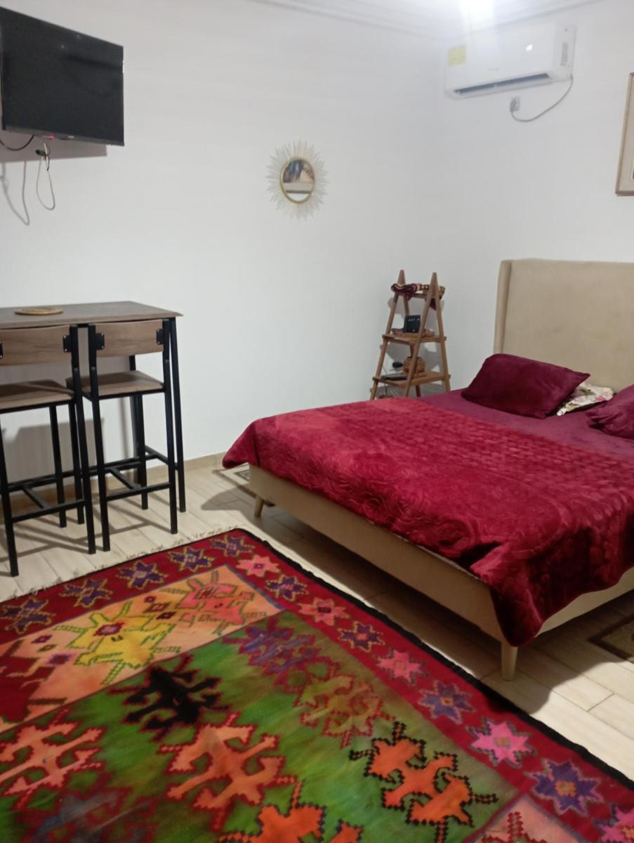 Modern Oasis - Rare stylish apartment - Housity