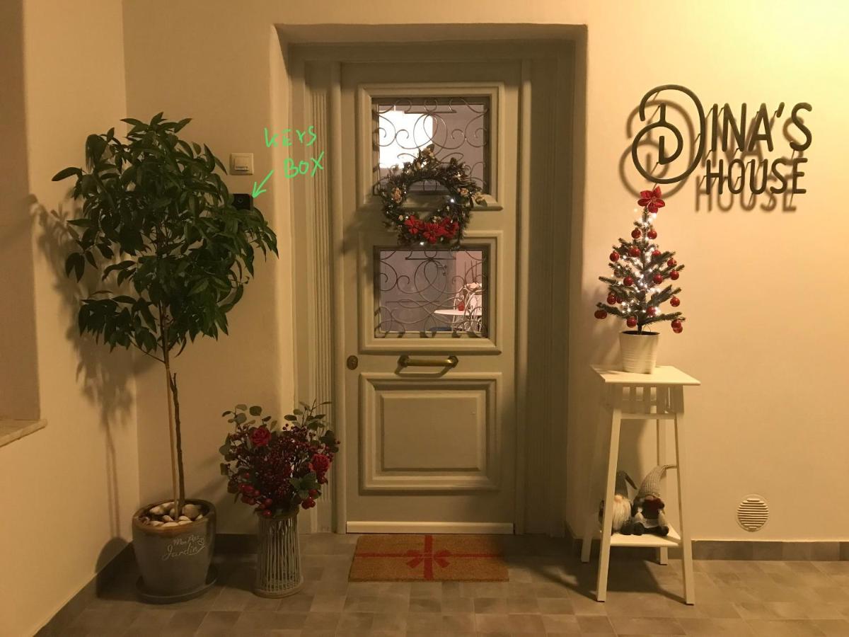 Dina's House - Housity