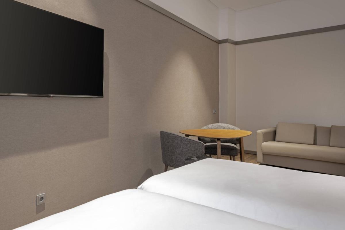 AC Hotel Recoletos by Marriott - Housity
