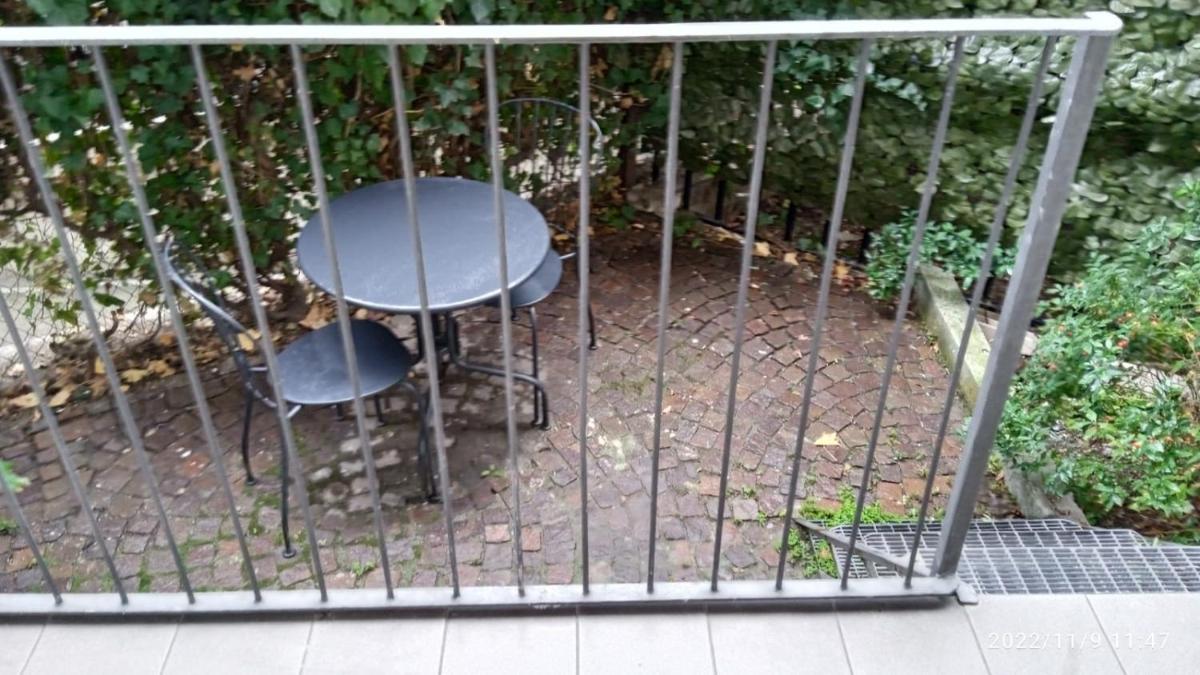 Lovely 2 room apartment with small garden - Housity