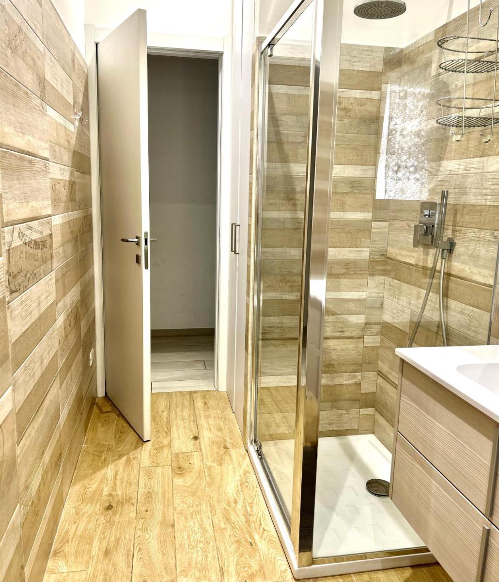 Lovely 2 room apartment with small garden - Housity