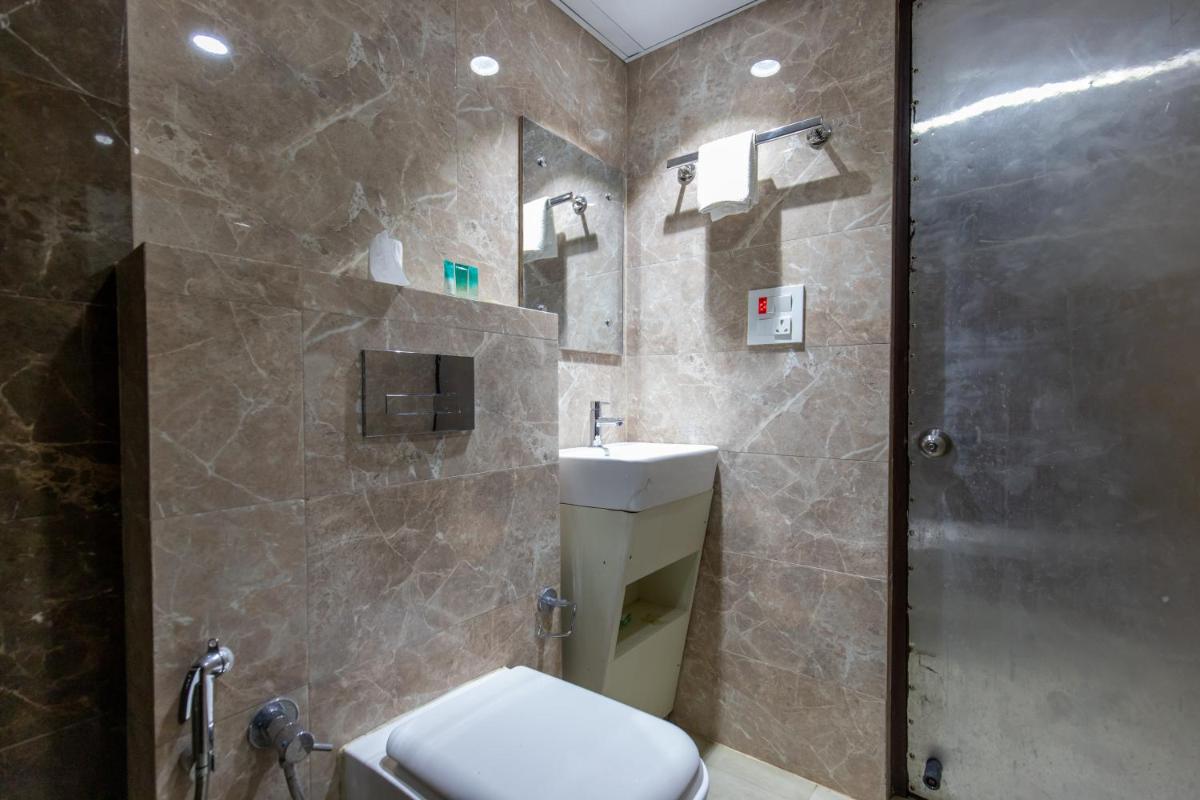 Gorakha Hotel - Housity