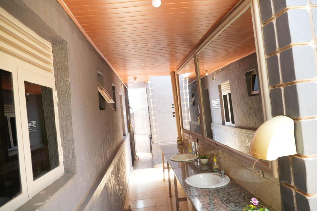 Iwacu 250 - Housity