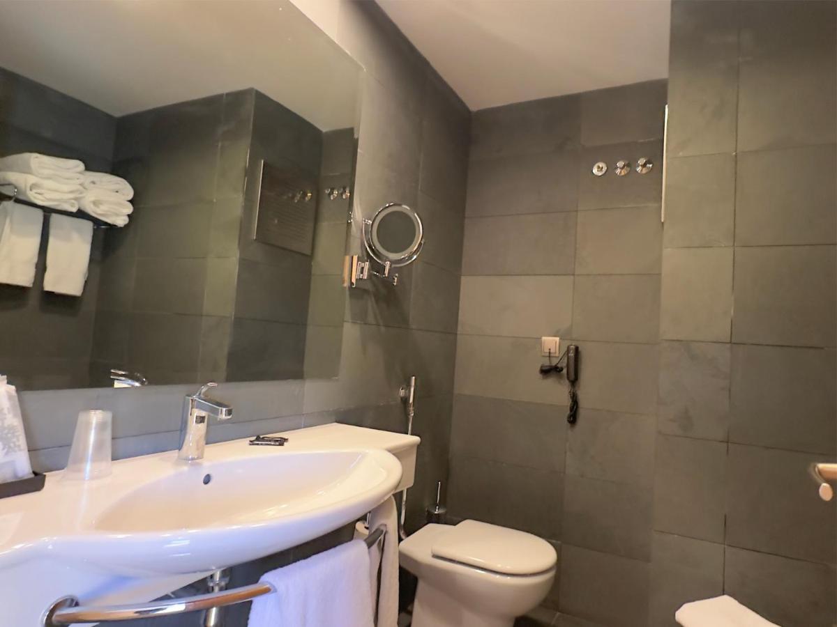 Un baño de Hotel & Spa La Collada