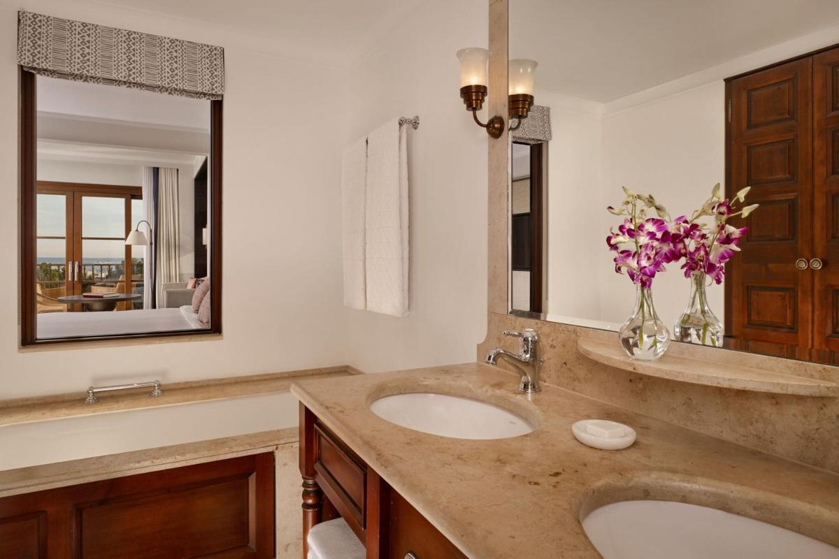 Un baño de Castillo Hotel Son Vida, a Luxury Collection Hotel, Mallorca