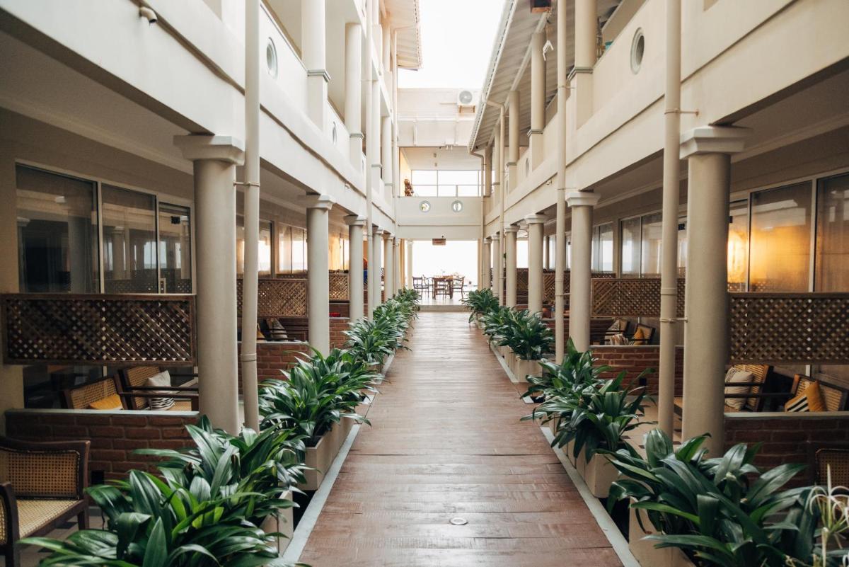Neevana Hotel Hikkaduwa - Housity