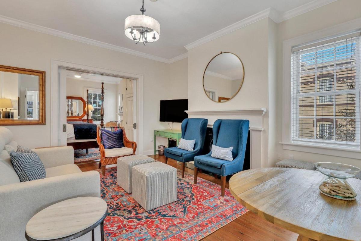 Classic Quarters at The 101 - Housity