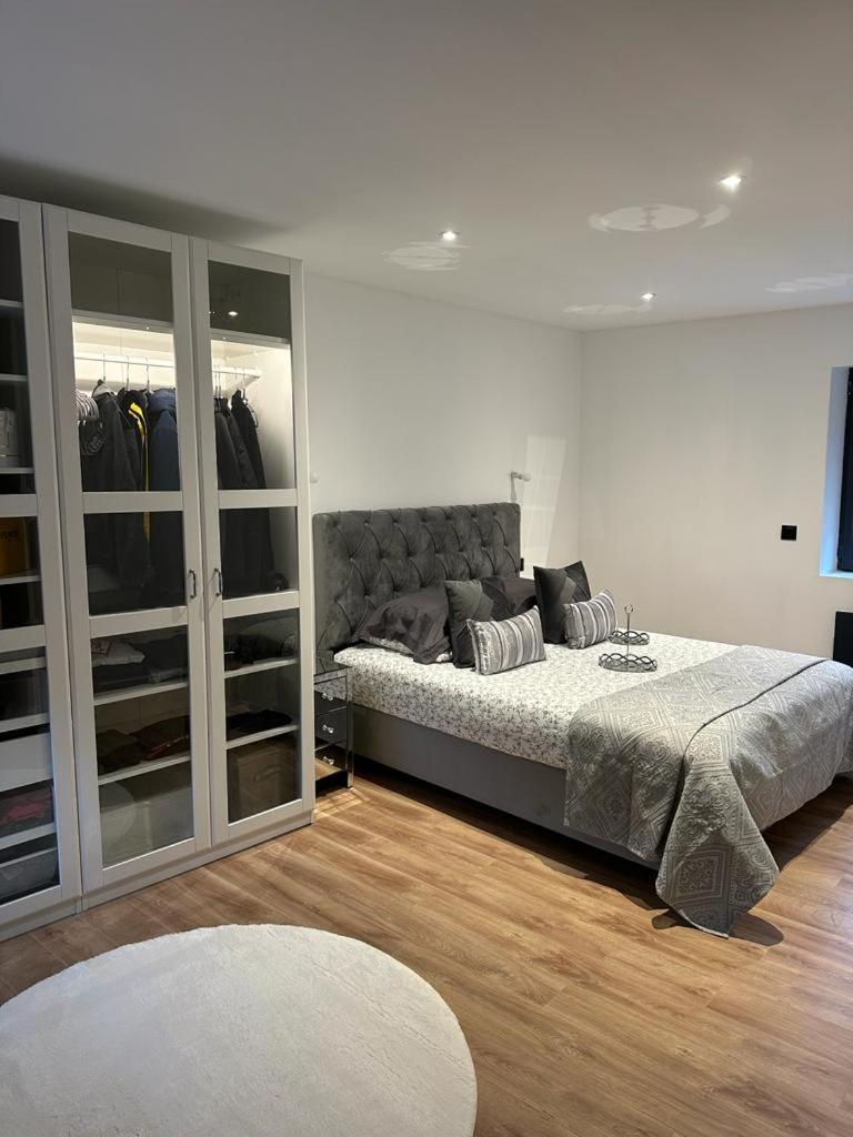 Chambres dans Maison neuve au style chic et bohème - Housity