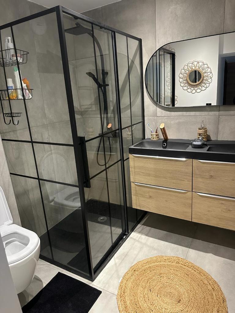 Chambres dans Maison neuve au style chic et bohème - Housity