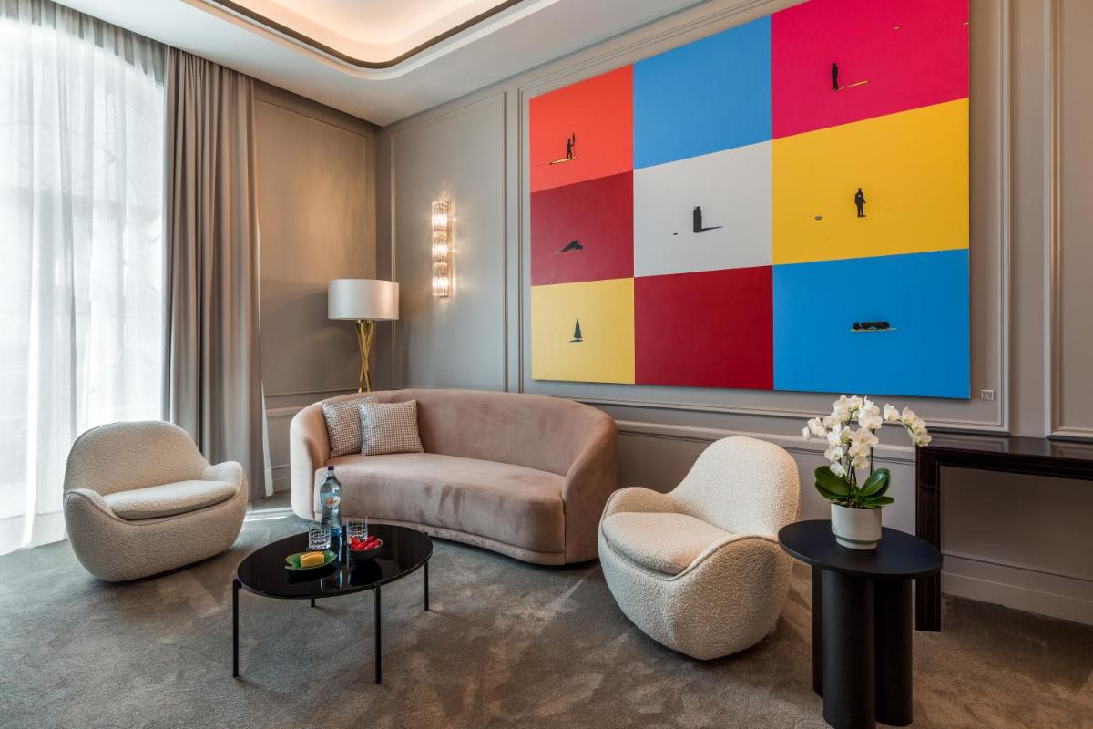 Uma área de estar em Amoure Hotel - The Leading Hotels of the World