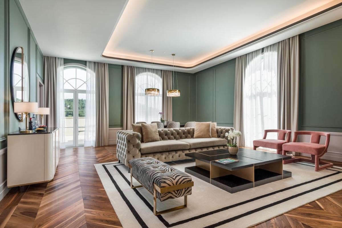 Uma área de estar em Amoure Hotel - The Leading Hotels of the World